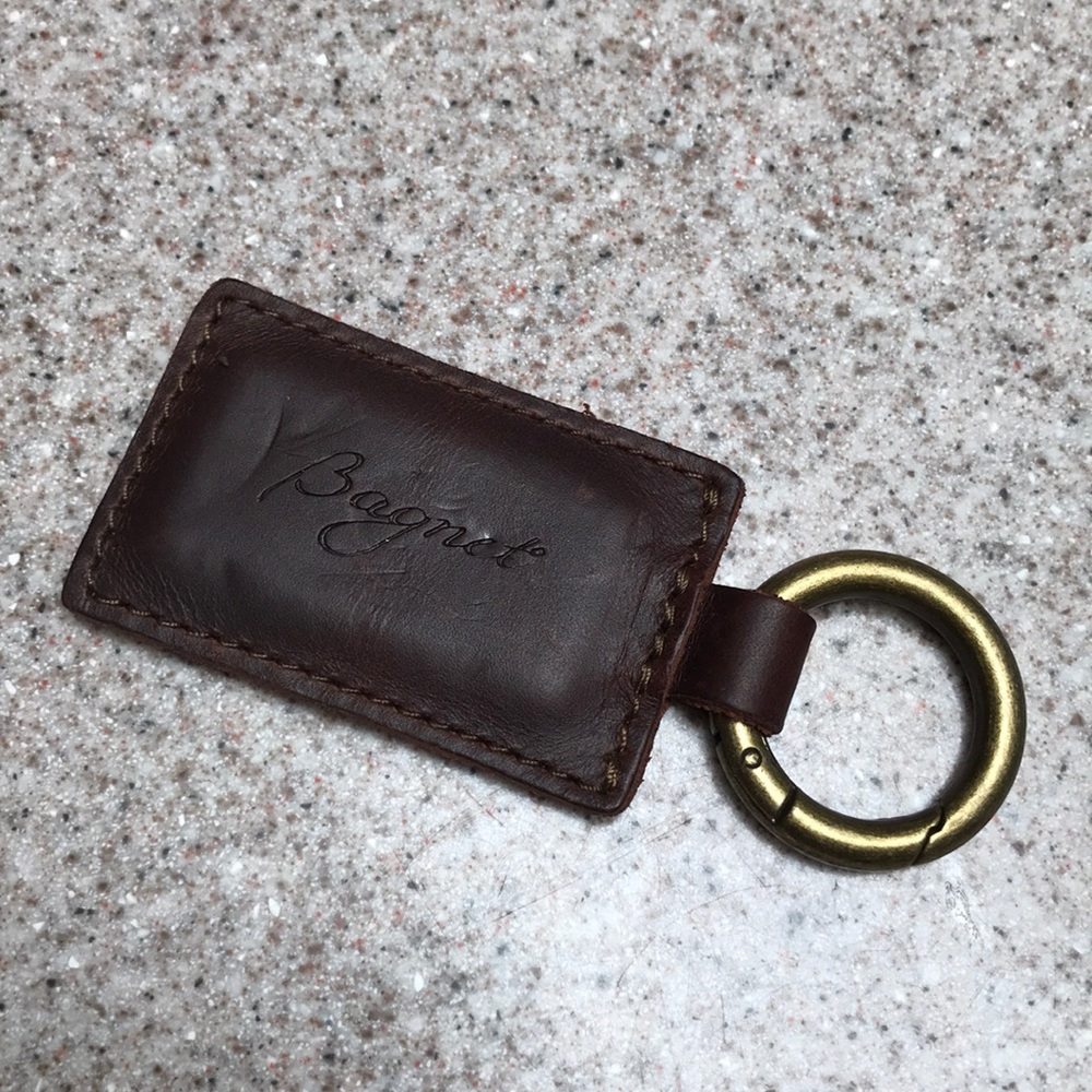 Bagnet Magnetized Purse Hanger